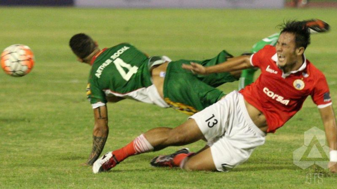 Duel Persija Jakarta versus Mitra Kukar