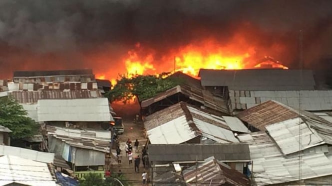 Kebakaran Melanda Permukiman di Jakarta Timur