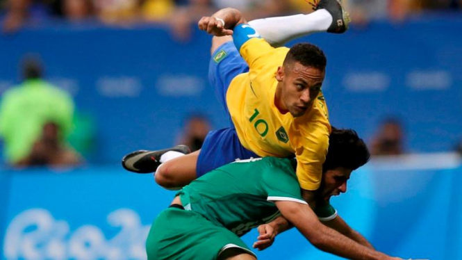 Striker Brasil, Neymar saat hadapi Irak