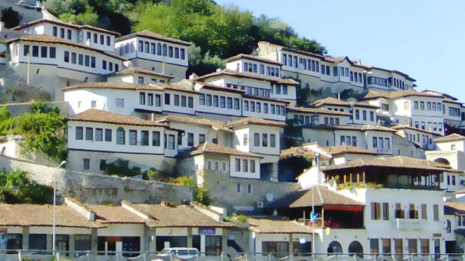 Kota Berat, Albania