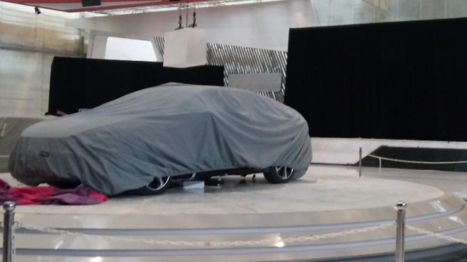 Honda Clarity Fuel Cell yang sedang disiapkan untuk pameran GIIAS 2016.