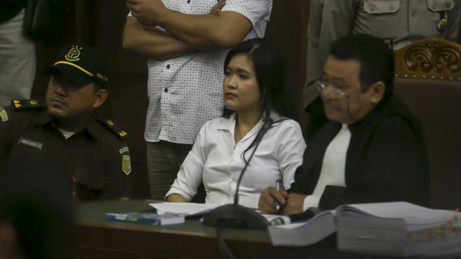 Terdakwa kasus pembunuhan Wayan Mirna Salihin, Jessica Kumala Wongso menjalani sidang lanjutan di Pengadilan Negeri Jakarta Pusat, Jakarta, Rabu, 10 Agustus 2016. 