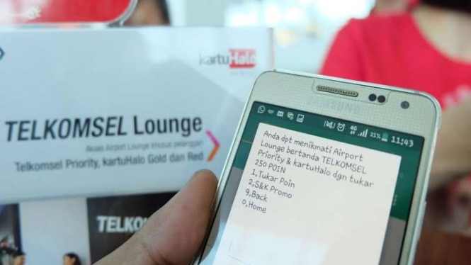 Pengguna kartu Halo menikmati fasilitas Lounge di terminal 3 Ultimate Soetta