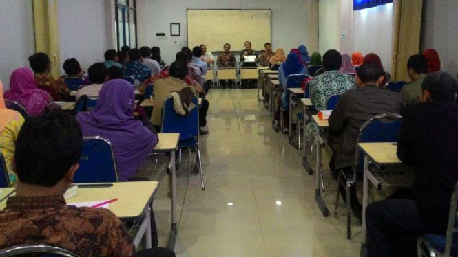 Kepala Sekolah milik Muhammadiyah Surabaya bertemu di Gedung Dakwah Muhammadiyah Surabaya, Jawa Timur, pada Kamis, 11 Agustus 2016.