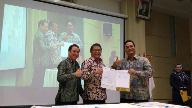 Menteri Komunikasi dan Informatika, Rudiantara, seusai penandatanganan proyek Palapa Ring untuk Paket Barat di Jakarta pada Kamis, 11 Agustus 2016.
