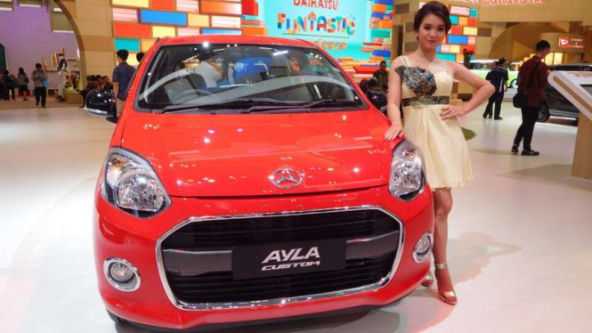 Daihatsu Ayla Custom.