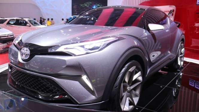 Toyota tampilkan penantang Juke dan HRV