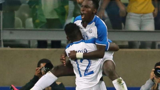 Striker Honduras, Alberth Elis rayakan gol ke gawang Korea Selatan