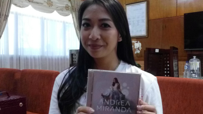Anak Purwacaraka, Andrea Miranda.