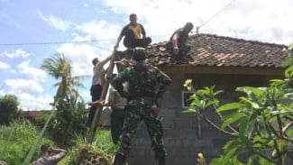 Puting Beliung Sapu 36 Bangunan di Bali