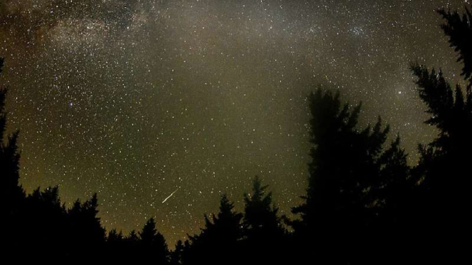 Penampakan hujan meteor Perseid