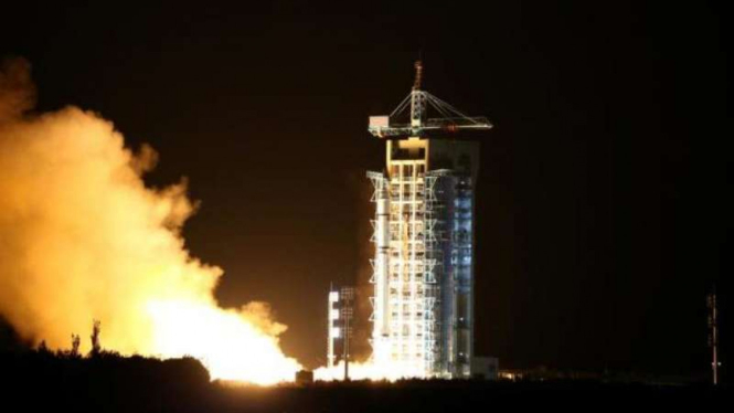 Peluncuran perdana Satelit Kuantum di Jiuquan, China, Selasa, 16 Agustus 2016.
