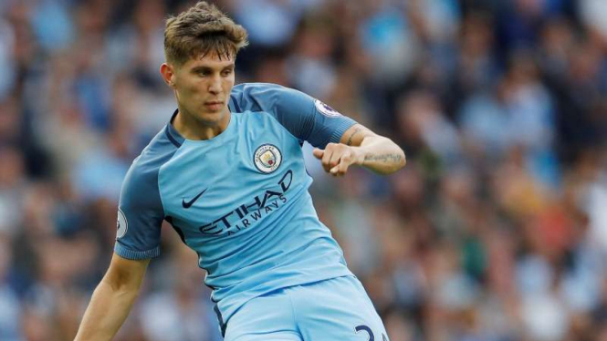 Bek Manchester City, John Stones