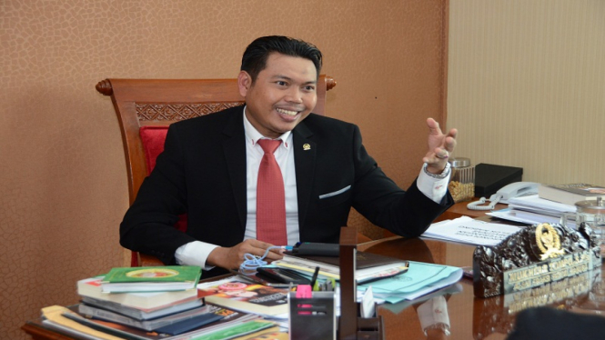 Anggota Komisi VII DPR RI Mukhtar Tompo 