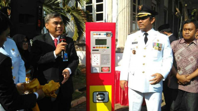 Wali Kota Semarang meluncurkan sistem e-Parking