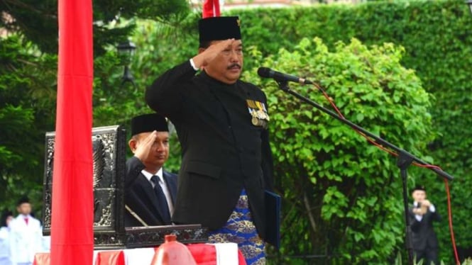 Dubes Indonesia untuk Myanmar, Ito Sumardi, Saat Memimpin Upacara Bendera di KBRI Yangon, Myanmar, Rabu, 17 Agustus 2016.