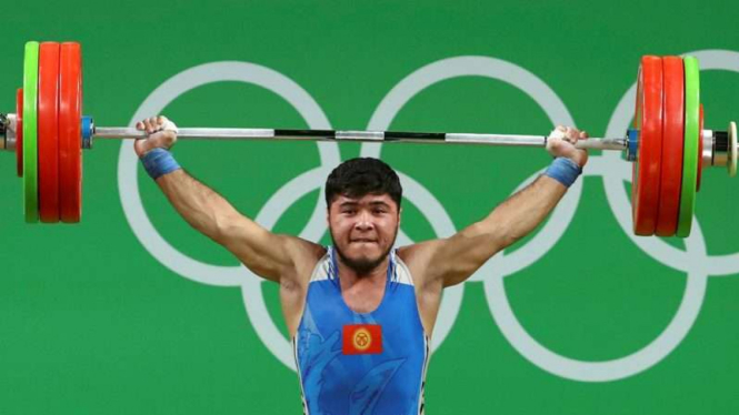 Atlet angkat besi china doping