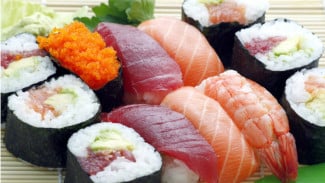 5 Tips Makan Sushi dengan Benar