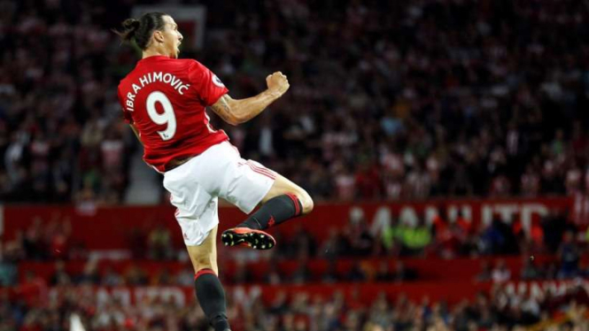 Selebrasi gol dari pemain Manchester United, Zlatan Ibrahimovic