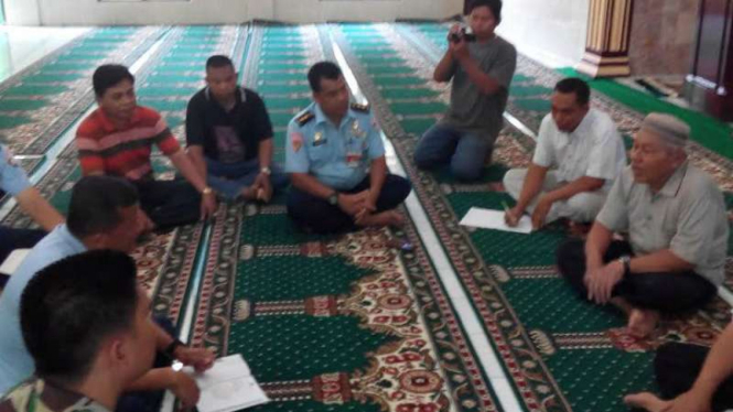 Tim investigasi Mabes TNI AU selidiki insiden bentrokan di Sari Rejo, Medan, Sabtu, 20 Agustus 2016.