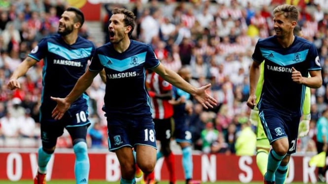 Para pemain Middlesbrough merayakan gol ke gawang Sunderland