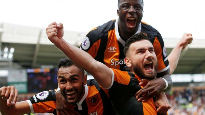 Pemain Hull City merayakan gol.