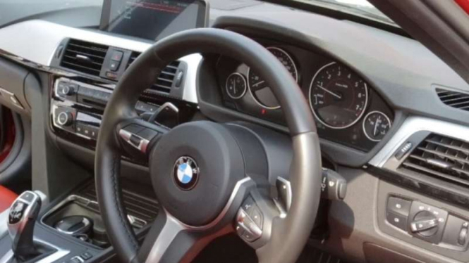 Ilustrasi interior salah satu jenis BMW Sport