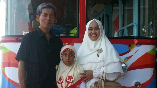 Orangtua Tontowi Ahmad saat menjemput di Bandara Soekarno-Hatta