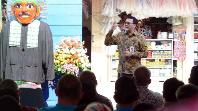 Ahok saat meresmikan Pasar Pesanggrahan Jaksel