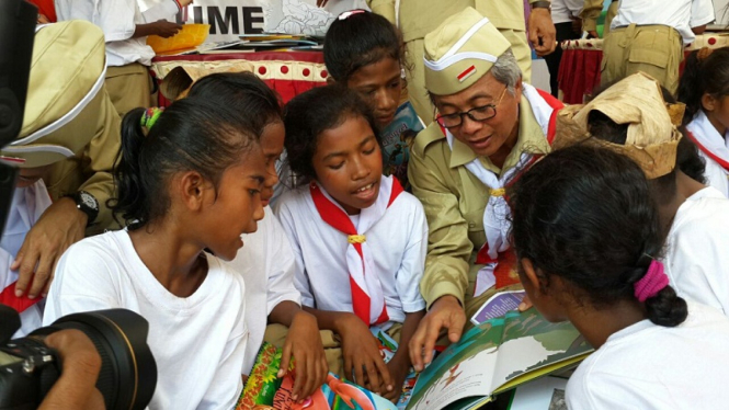 Pertamina Tebar Kado CSR untuk anak di NTT