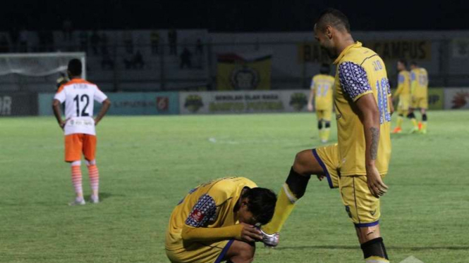Penyerang Barito Putera, Luis Carlos Junior, usai cetak gol