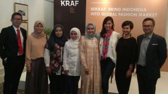 Perwakilan Bekraf dan desainer Indonesia