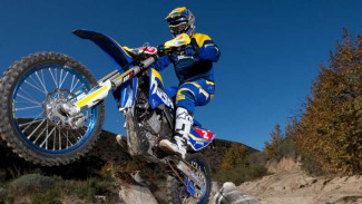Perbedaan Spesifikasi Motor Enduro dan Motocross