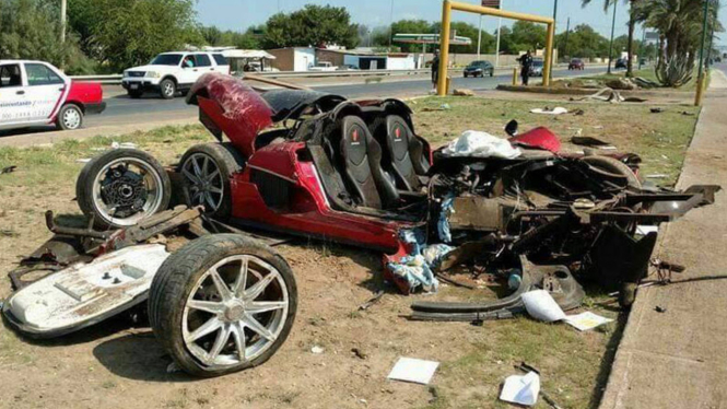 Kecelakaan Koenigsegg CCX di Meksiko.