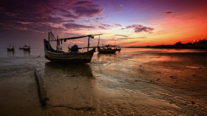 Pantai Boom, Tuban.