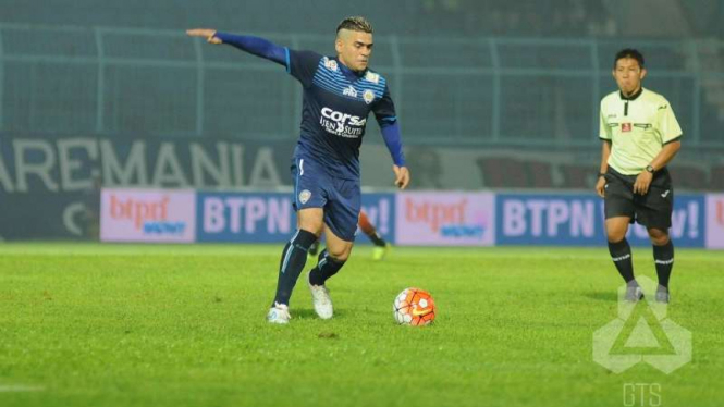 Penyerang Arema Cronus, Cristian Gonzales