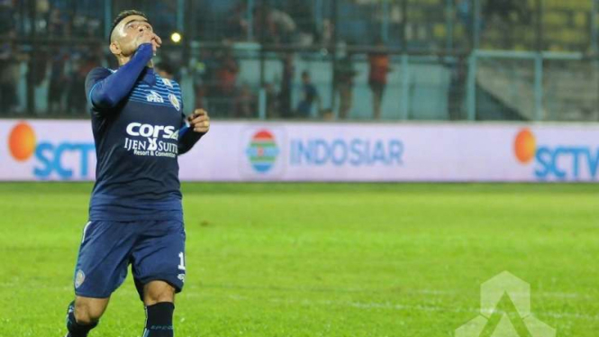 Penyerang Arema Cronus, Cristian Gonzales.