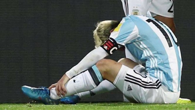 Lionel Messi saat membela Argentina.