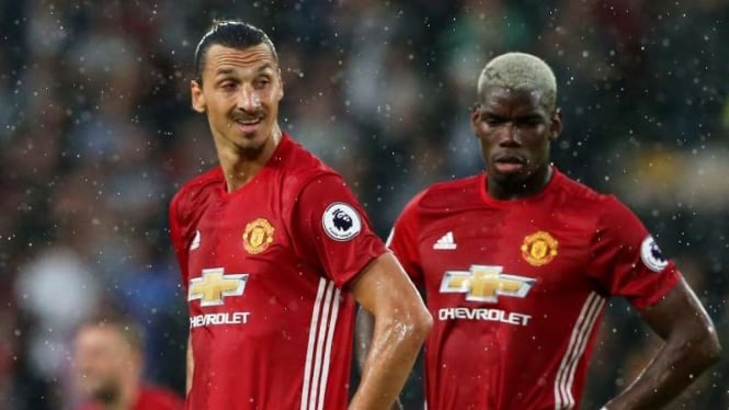 Dua bintang Manchester United, Zlatan Ibrahimovic (kiri) dan Paul Pogba.