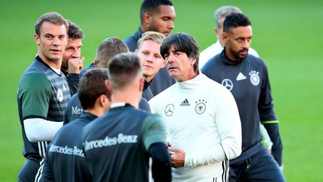 Pemain Jerman berlatih jelang menghadapi Norwegia