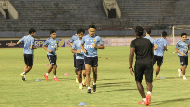 Timnas Malaysia jajal rumput stadion Manahan Solo