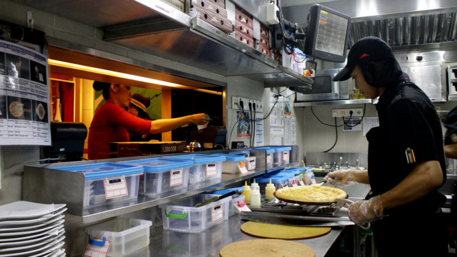 Melihat Dari Dekat Dapur Pizza Hut Viva Img Le