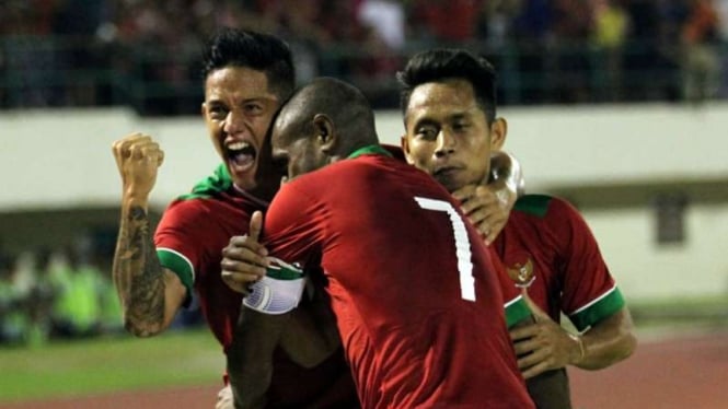 Pemain Timnas Indonesia merayakan gol.