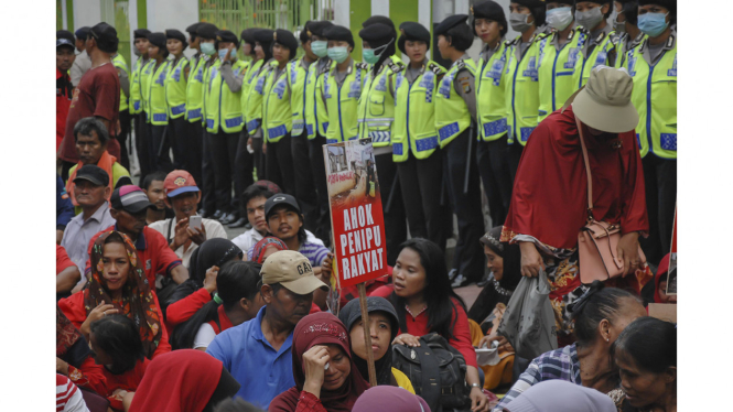 Front Wong Cilik demo tolak Ahok di DPP PDIP