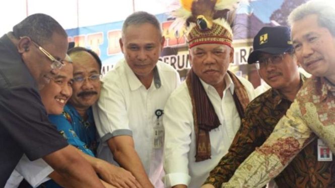 Menteri PUPR Basuki Hadimuljono resmikan perumahan subsidi di Papua Barat 