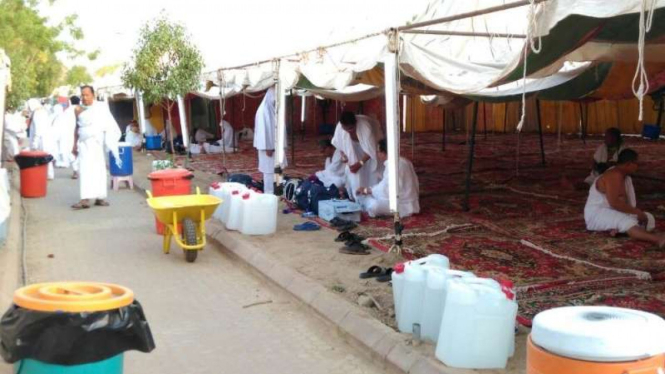 Jemaah haji di Tenda Arafah