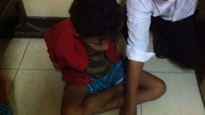 Pelaku penjambretan di Bekasi tertangkap berkat kenekatan korban yang baru berusia sembilan tahun.