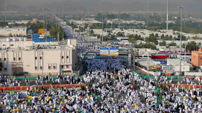 Puncak Ibadah Haji, Jutaan Jemaah Memadati Arafah