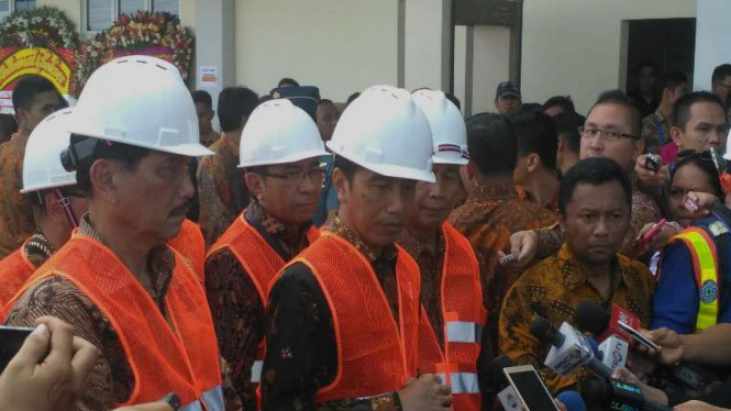 Presiden Joko Widodo, meresmikan Terminal Petikemas Kalibaru Tanjung Priok
