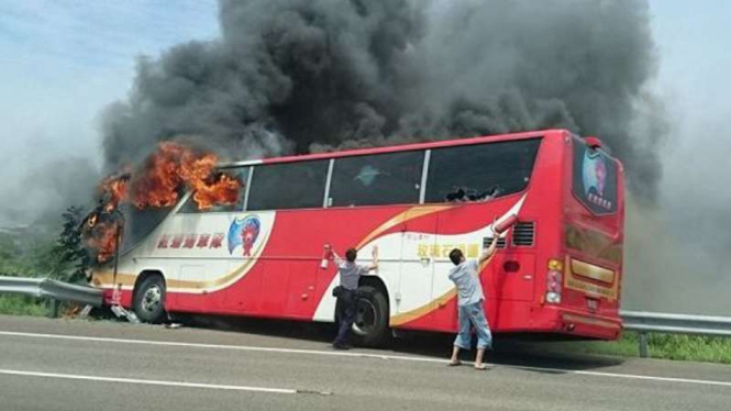 Kebakaran bus di Taiwan.